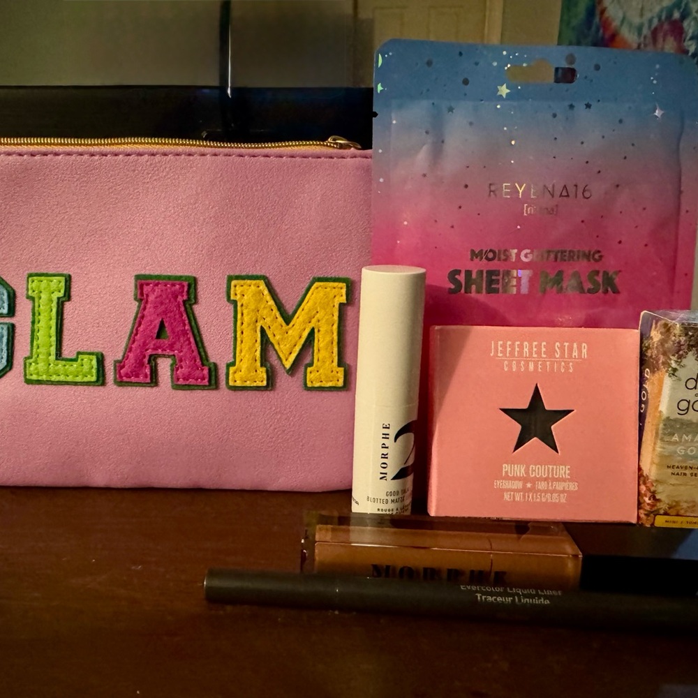 GLAM pink bag and beauty bundle